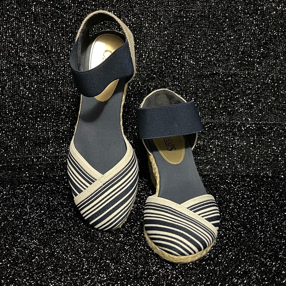 Chaps Size 7.5B Navy Blue & Off White Espadrilles